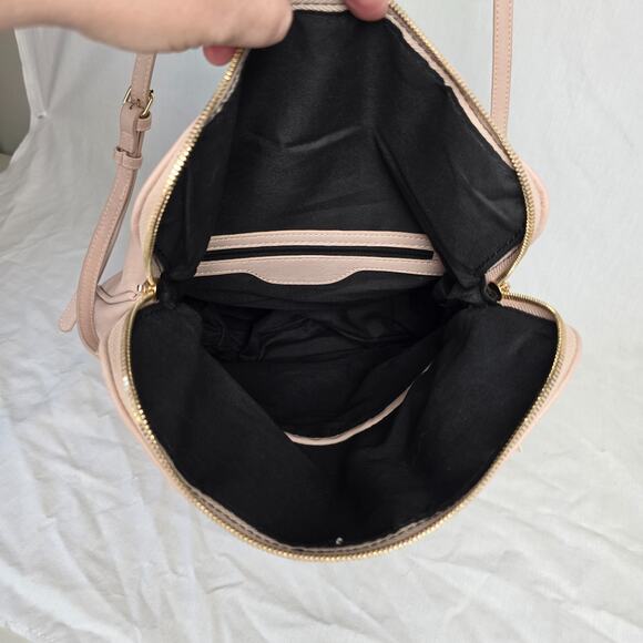 Mali + Lili Crossbody Bag Pink Faux Leather Magnetic Flap w/ Zipper Closure EUC - Picture 8 of 16